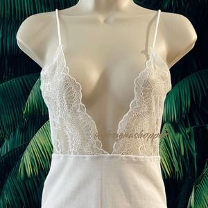 SHEIN Sexy and Feminine White Pretty Lace Bodysuit Teddy XS